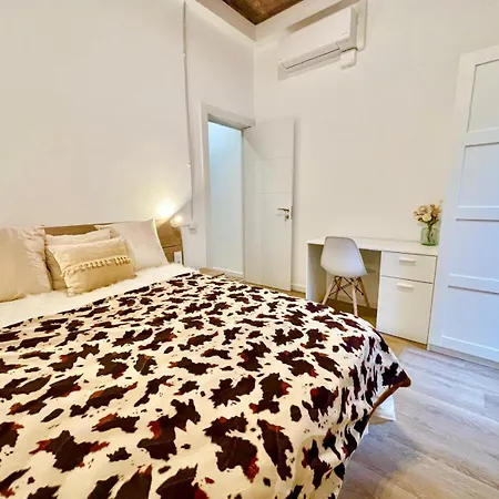 公寓 Piso En Gracia De 3 Dobles Suits *
